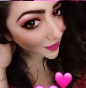 Meet your Posher, Desiree